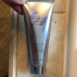 Monat Travel Size Blow Out Cream